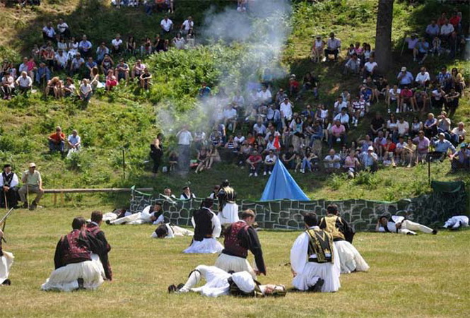 sarakatsanaioi-antamoma-2013