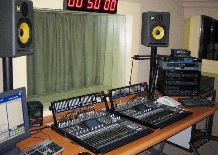 RADIO-STUDIO