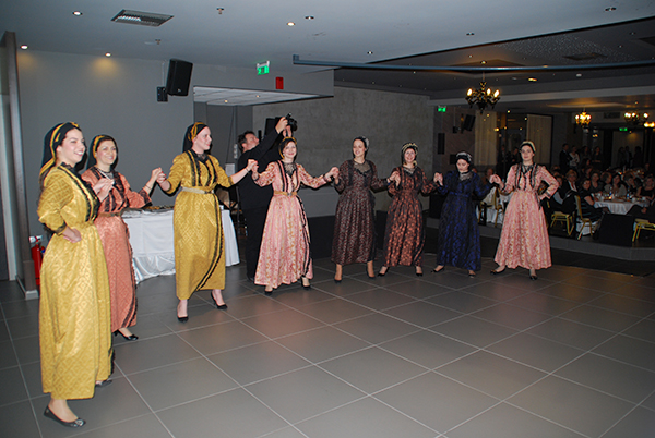 APOGEYMATINO 2014 03