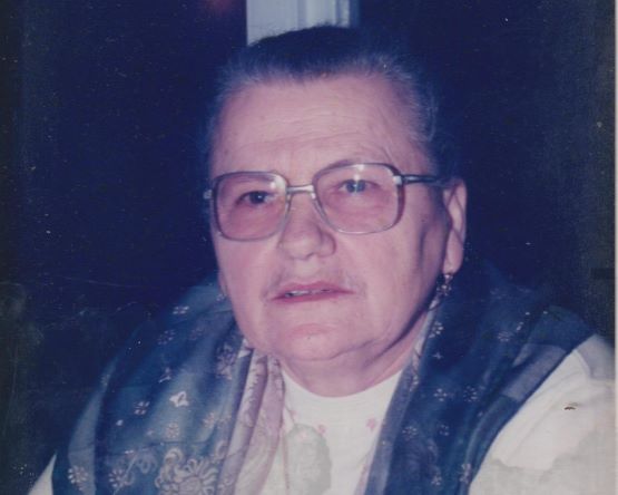 Miss Unique Ester Mayra Kastorina Papoytsia Gynaikeia Papoytsia